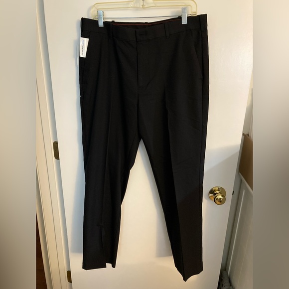 Izod Sport flexStretch Chino, Flat Front stretch Chino. Men's Size 34/30 - Picture 3 of 10